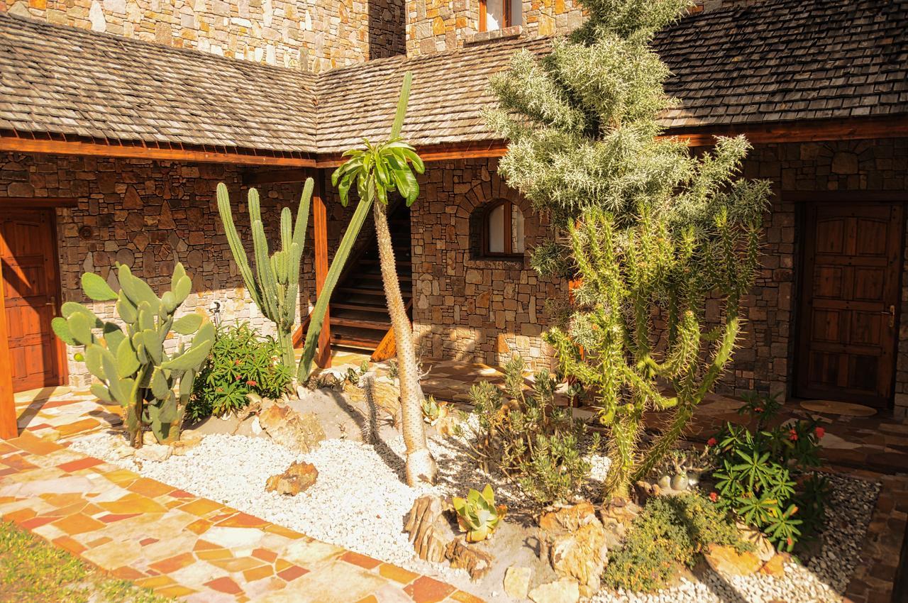 Le Jardin Du Roy Ranohira Exterior foto