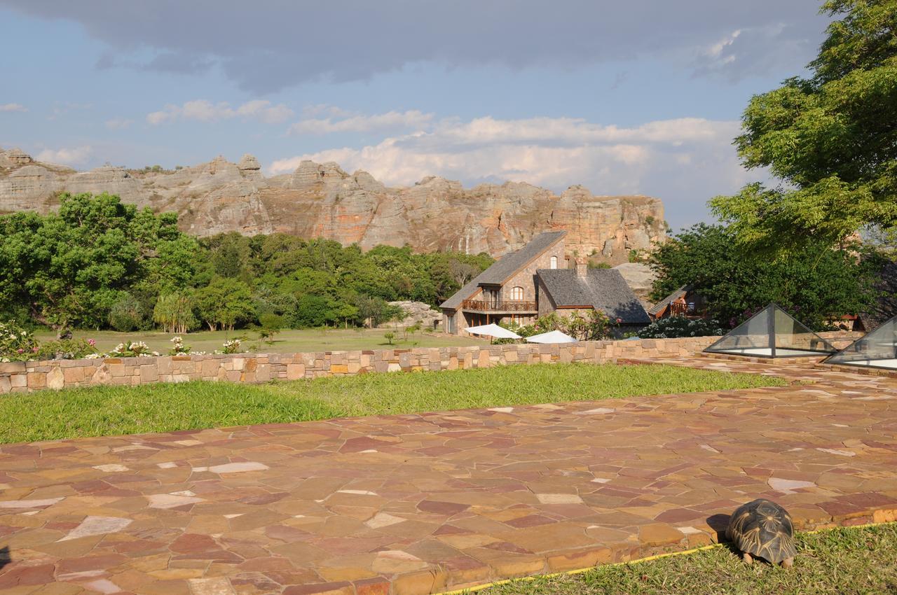 Le Jardin Du Roy Ranohira Exterior foto