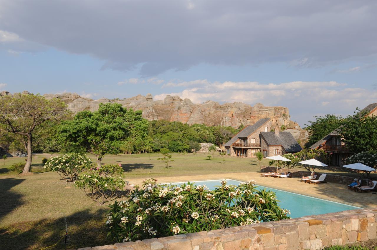 Le Jardin Du Roy Ranohira Exterior foto