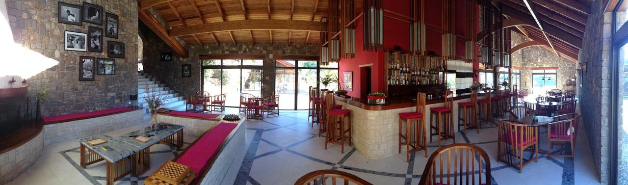 Le Jardin Du Roy Ranohira Exterior foto
